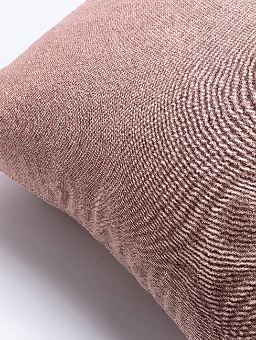 almohadon rosa-ALMOHADON BASIC TUSOR ROSA 45 X 45-FABRICA LANDMARK-3.jpg image number null