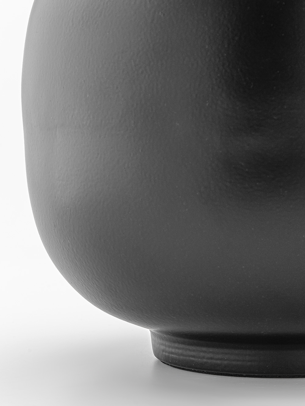 florero negro-FLORERO MODERN SMALL-CODECO-4.jpg image number null