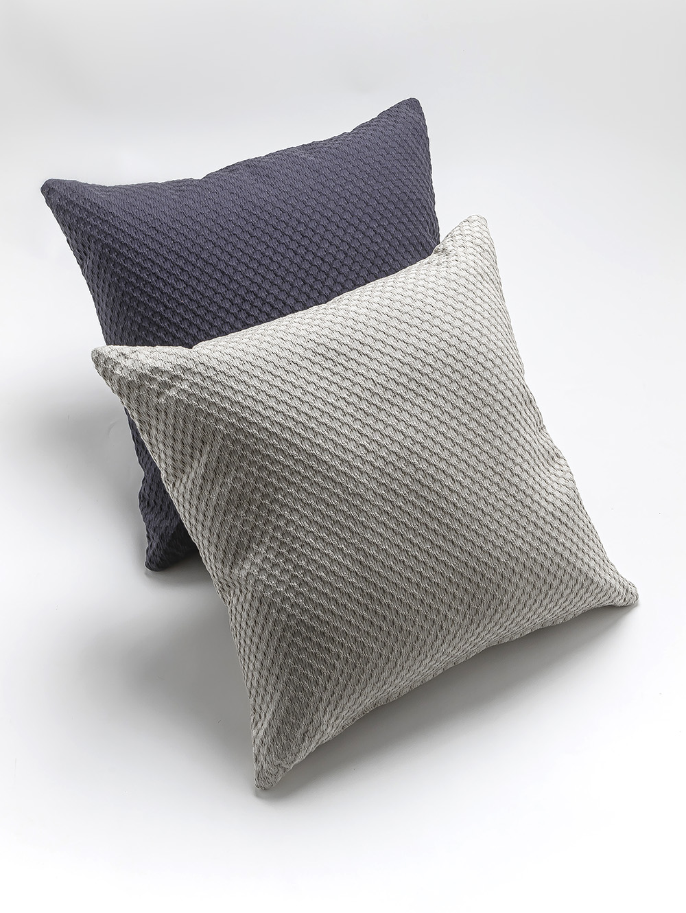 almohadon para sillon-ALMOHADON NICETO TIZA 50 X 50-FABRICA LANDMARK-5.jpg image number null